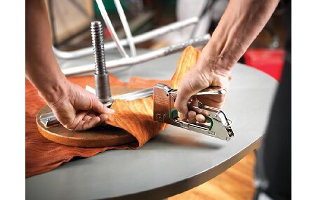 เครื่องยิงบอร์ดยิงลวดเส้นหนา RAPID-R14 Heavy-Duty Hand Tacker - Image 4
